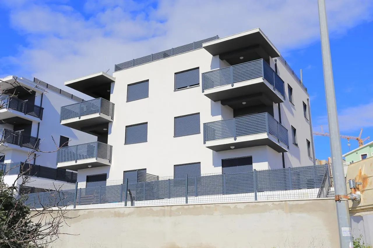 Family Friendly Apartments With A Swimming Pool Mavarstica, Ciovo - 18642 Trogir