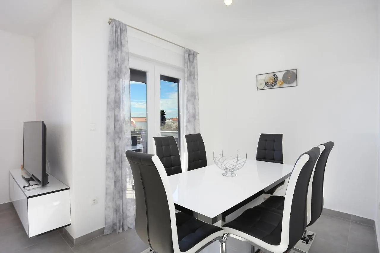 Family Friendly Apartments With A Swimming Pool Mavarstica, Ciovo - 18642 Trogir