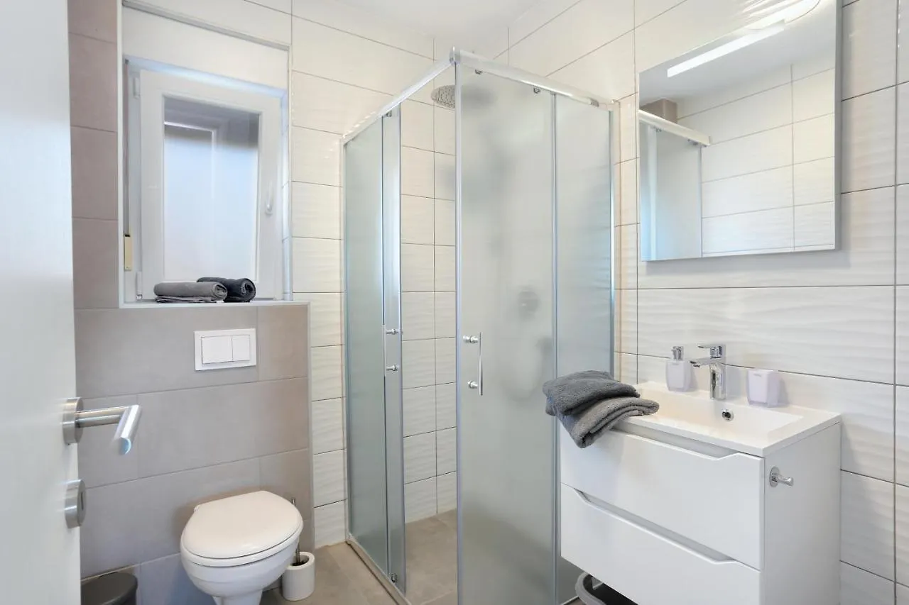Family Friendly Apartments With A Swimming Pool Mavarstica, Ciovo - 18642 Trogir