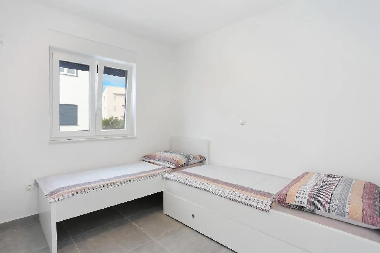Family Friendly Apartments With A Swimming Pool Mavarstica, Ciovo - 18642 Trogir