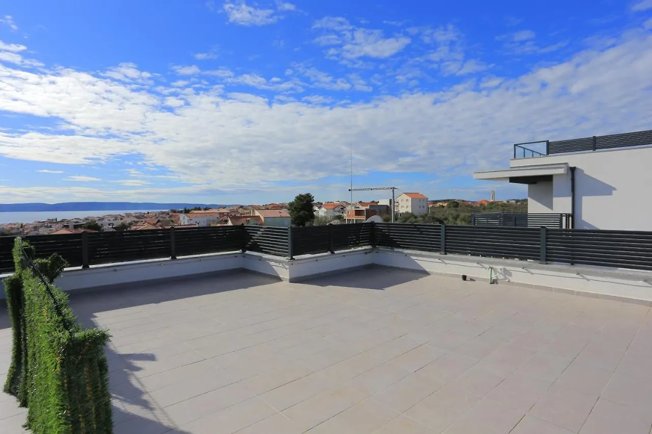 Family Friendly Apartments With A Swimming Pool Mavarstica, Ciovo - 18642 Trogir